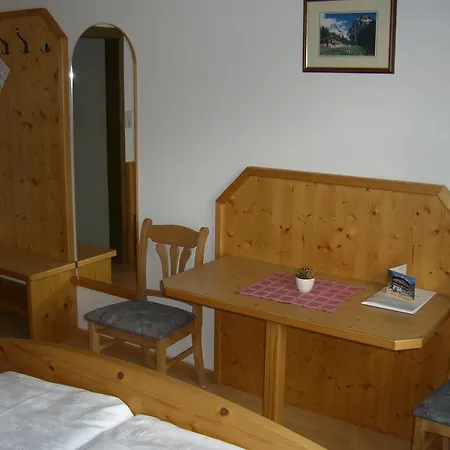 Wurlerhof בית הארחה